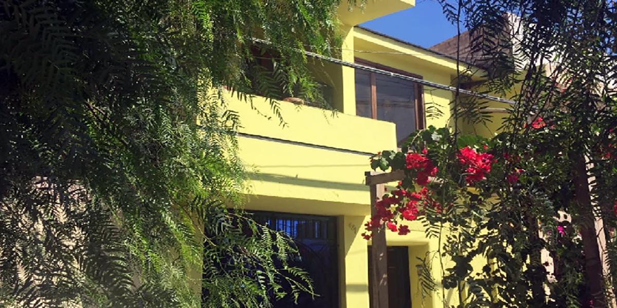 VENTA DE CASA DE 3 PISOS EN AV. ZARUMILLA